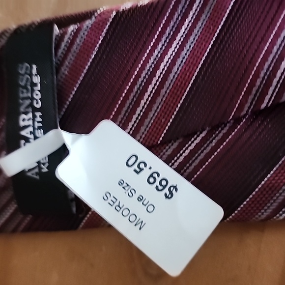 3/$40 Kenneth Cole Awareness silk  tie new with tag - Picture 5 of 8